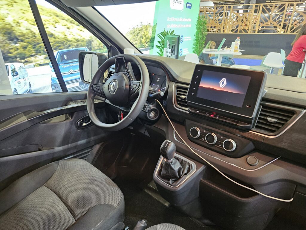 20251119 112441 - renault trafic rétrofité : pour qinomic, il était « naturel de satisfaire un besoin »
