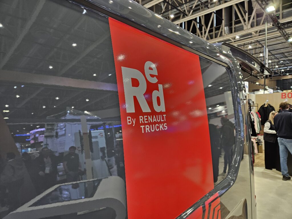 20251119 145920 - salon solutrans 2025 : renault trucks fait la part belle à l’utilitaire