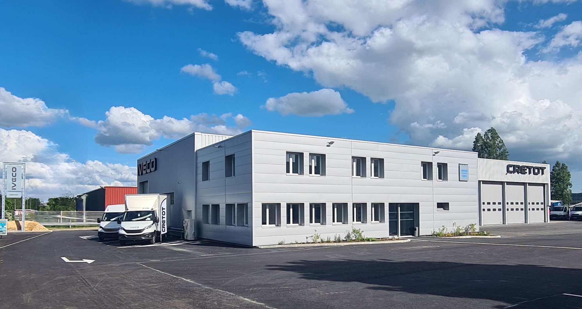 2025 communique de presse iveco cretot photo - acquisition stratégique : le groupe cretot renforce son réseau iveco en france