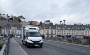 2025 communique de presse iveco petit forestier telma 01 telma - prototype iveco daily équipé d’un système de freinage innovant : une avancée majeure dans le transport écoresponsable