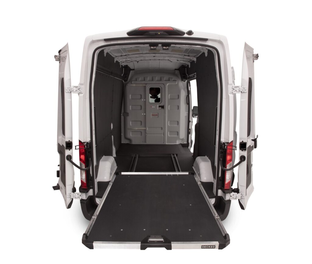 Cargoglide 1000 transit straight open - découvrez le nouveau plateau coulissant cargoglide de decked : une révolution dans le monde des plateaux utilitaires!