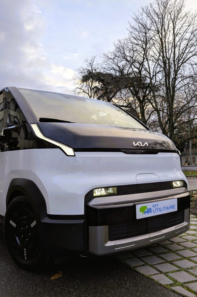 Essai kia pv5 cargo 2027 myutilitaire - essai kia pv5 cargo (2026) : le coup de poker électrique du constructeur coréen