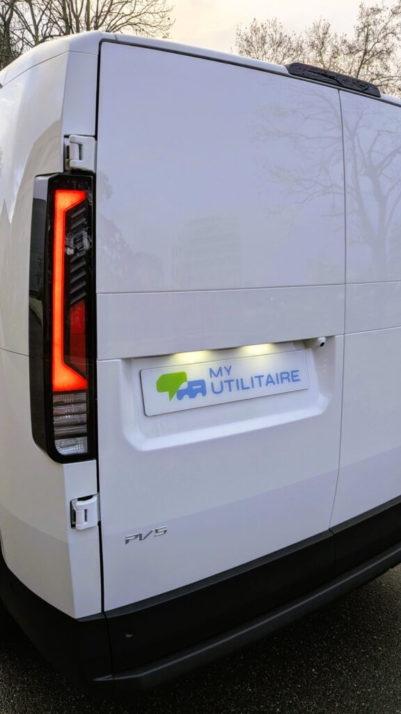 Essai kia pv5 cargo 2029 myutilitaire - essai kia pv5 cargo (2026) : le coup de poker électrique du constructeur coréen