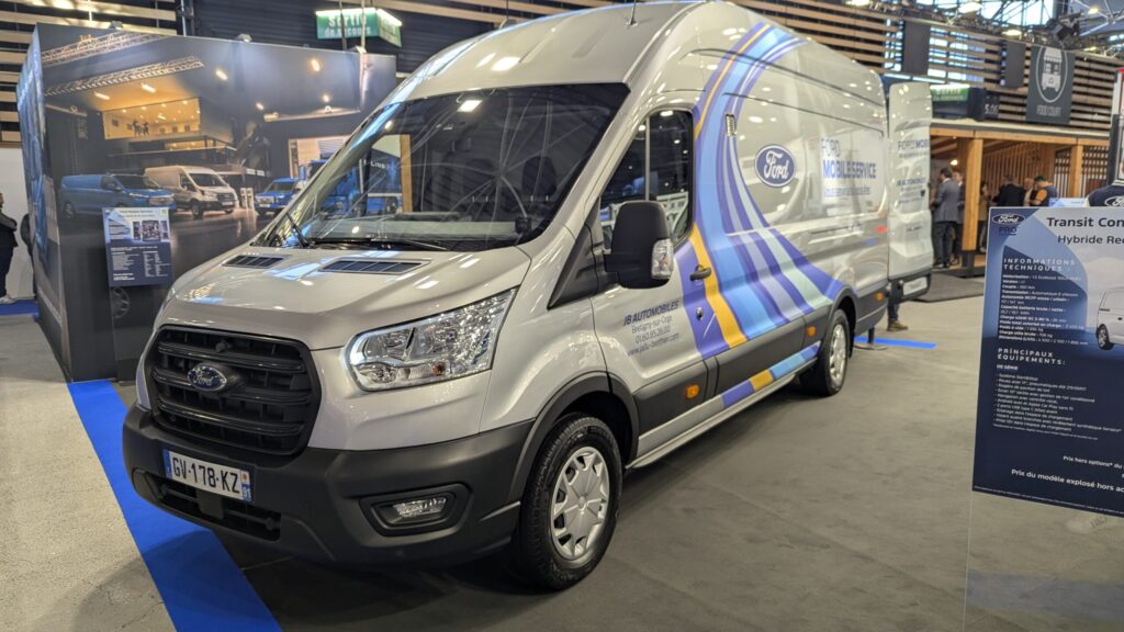 Stand ford 1 - solutrans 2025 : myutilitaire vous fait visiter le salon