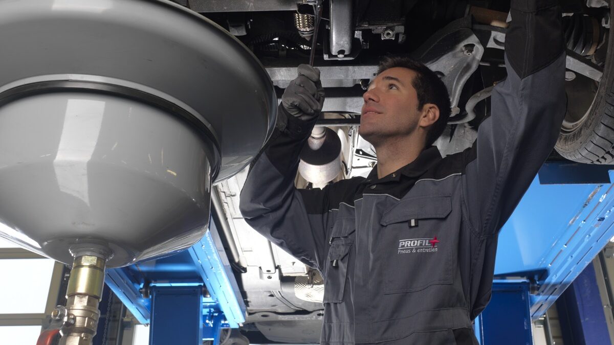 Visuel 01 profil plus forfait vul electrique 300dpi - nouveau forfait révision vul électriques : profil plus s’engage pour une mobilité décarbonée