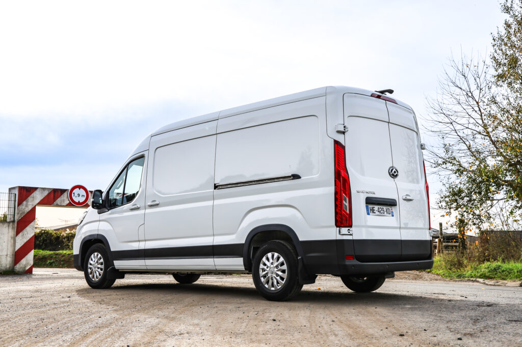 ©nass m. Maxus edeliver 9 myutilitaire 2 - essai maxus edeliver 9 (l2h2) : un fourgon électrique grand format,aussi polyvalent que complet!