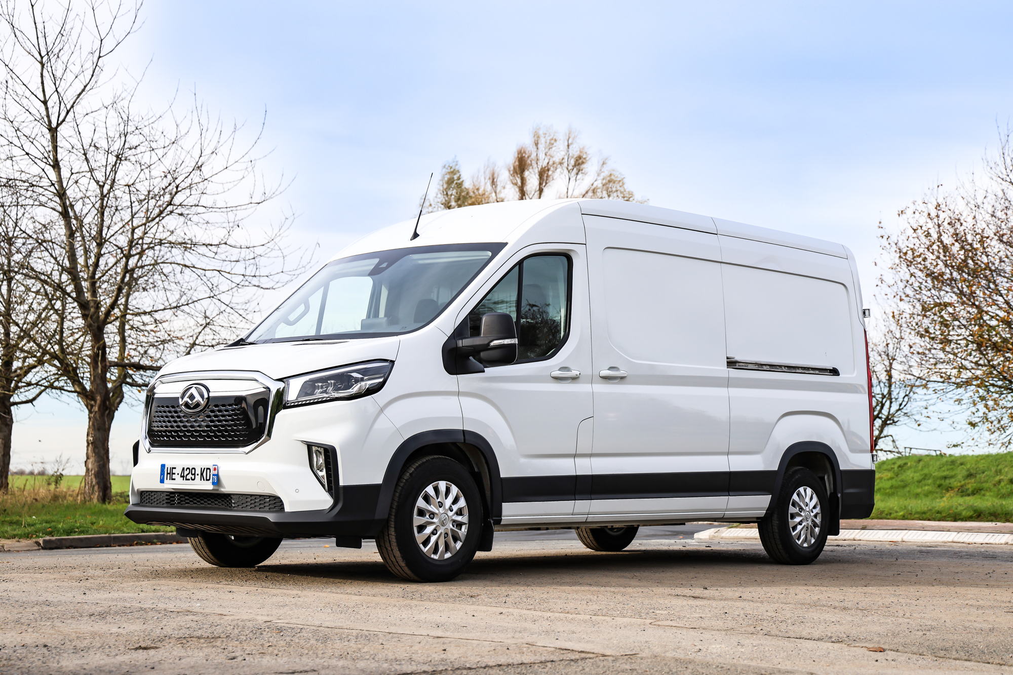 Essai maxus edeliver 9 (l2h2) : un fourgon électrique grand format,aussi polyvalent que complet!