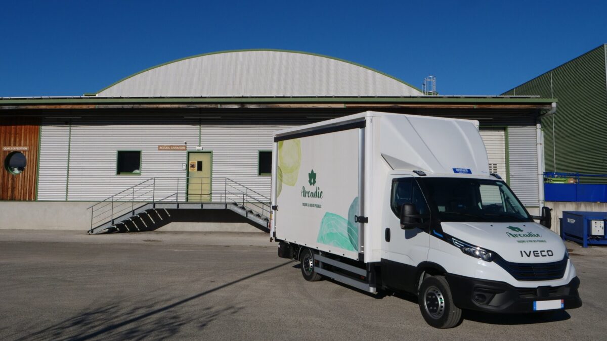 Arcadie intègre un iveco edaily