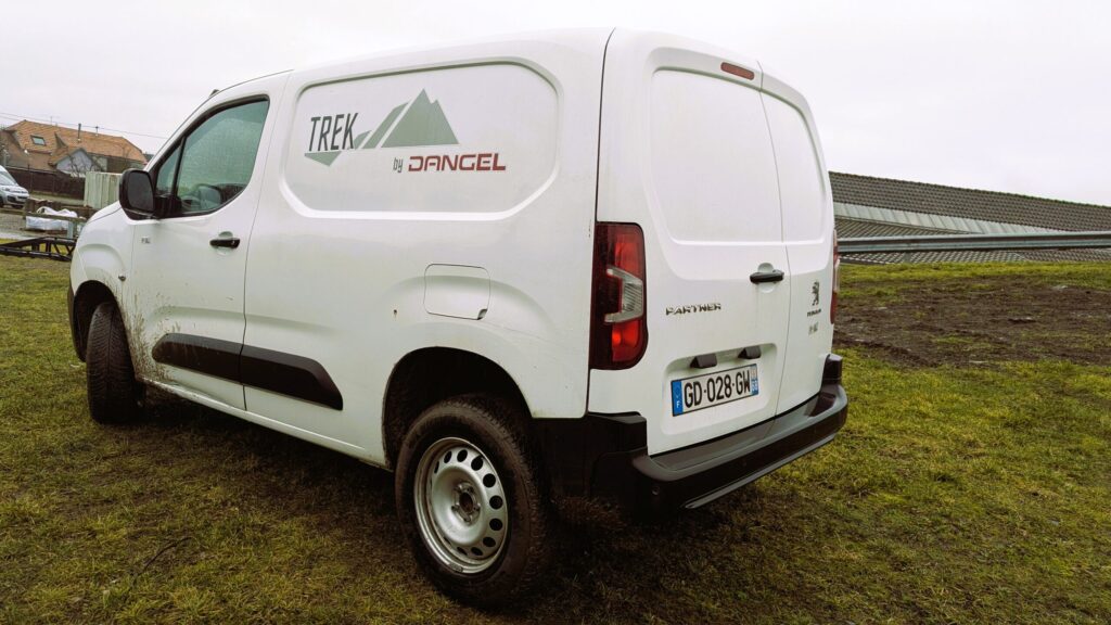 Trek by dangel 1 - notre essai 4wd by automobiles dangel : l’utilitaire qui monte aux arbres