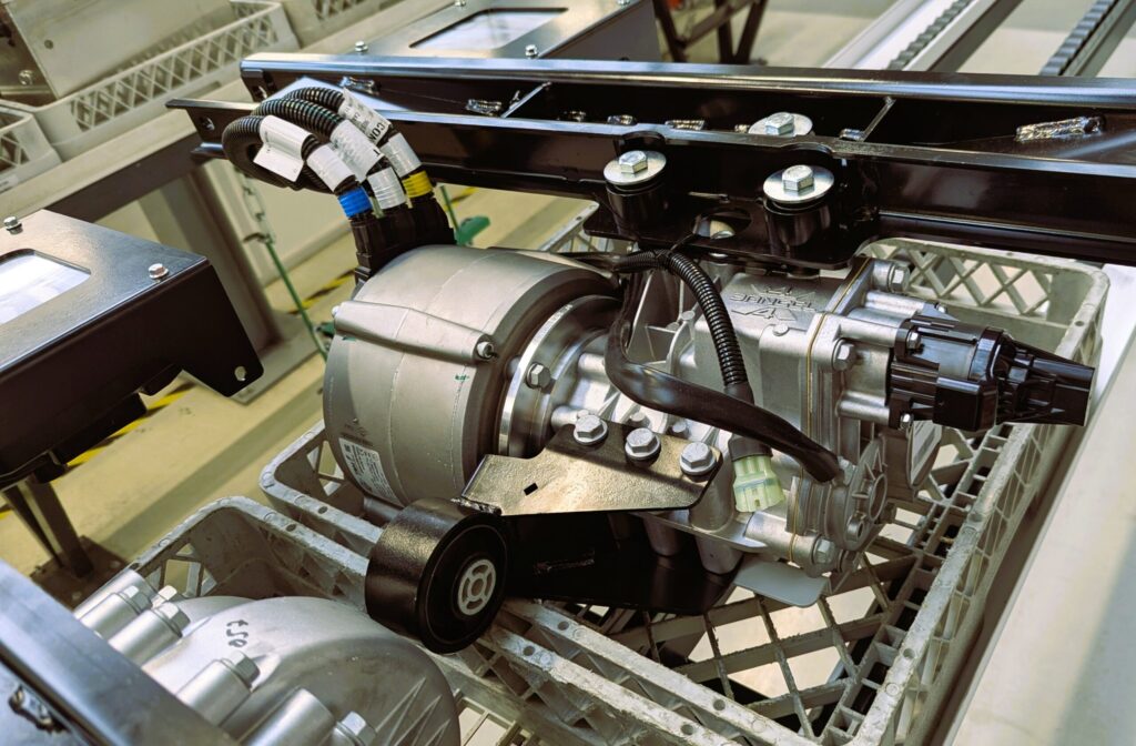 Usine dangel 2 - notre essai 4wd by automobiles dangel : l’utilitaire qui monte aux arbres