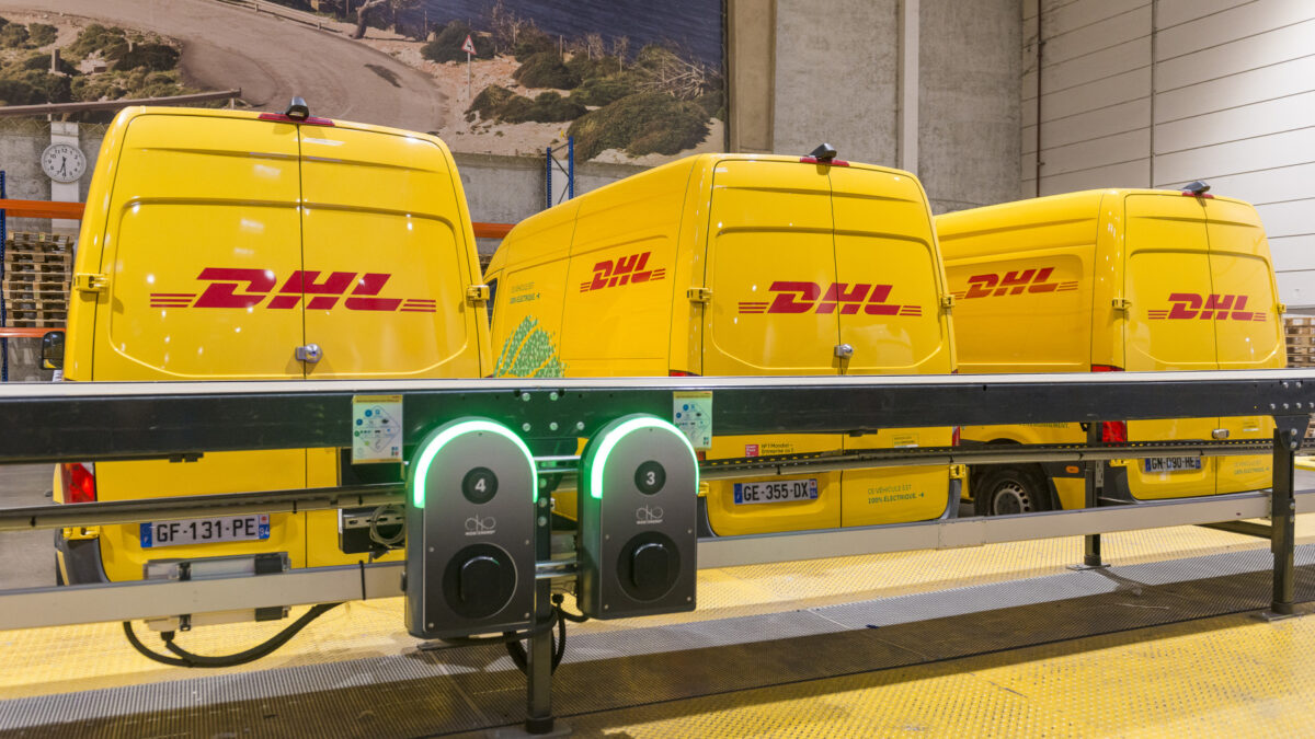 1920 dhlesprinter3mobenergy - dhl express france et mercedes-benz : un partenariat durable pour une mobilité électrique