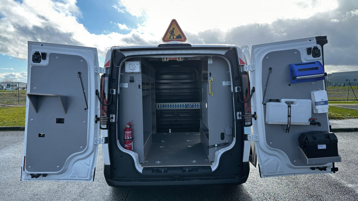 Kia france orange pv5