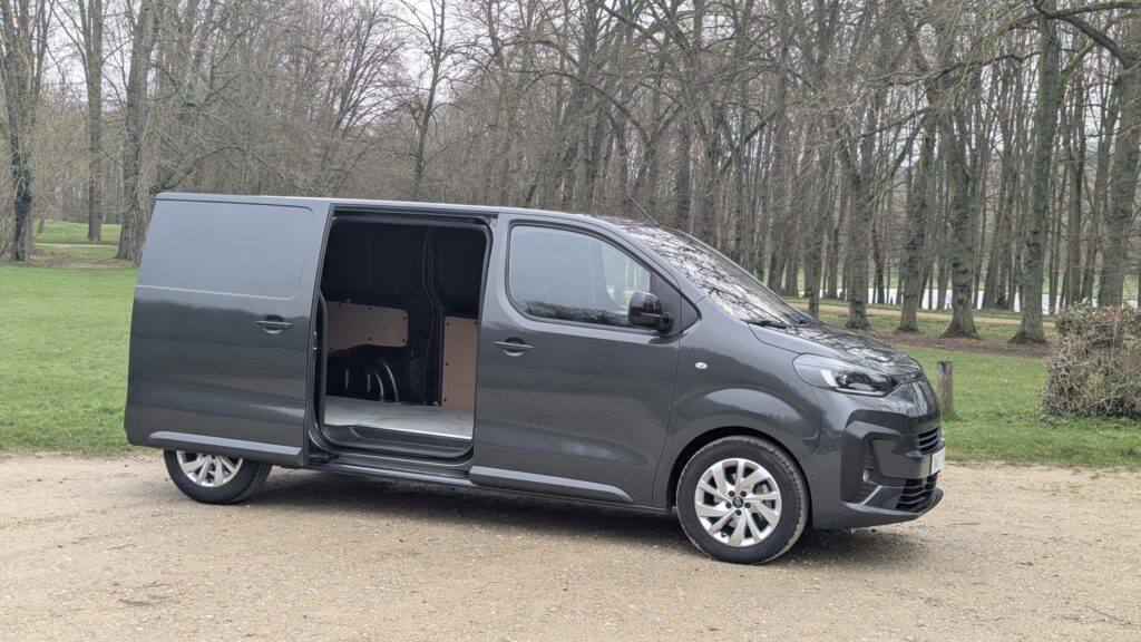 Essai fiat scudo 180 6 - essai fiat scudo fourgon m diesel 180 ch automatique : pour les pros qui roulent beaucoup