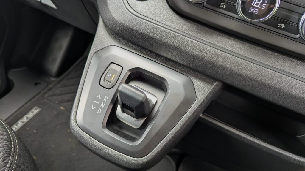 Vitesse - essai renault trafic dci 170 bva9 : dernier baroud d’honneur avec cette nouvelle boîte automatique