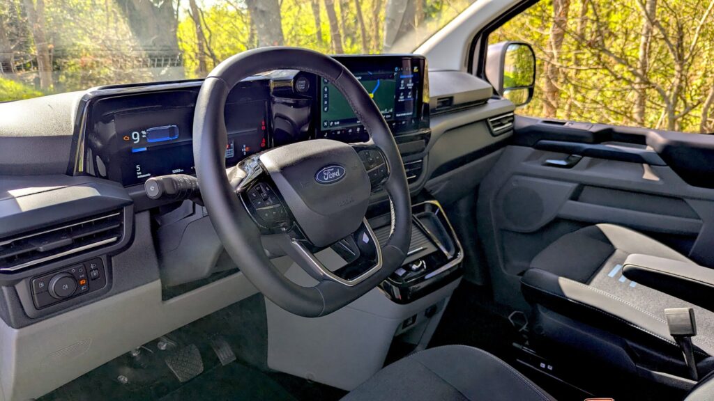 Essai ford transit custom phev planche 2 - essai ford tourneo custom h1 340 l1 phev : le chaînon manquant?