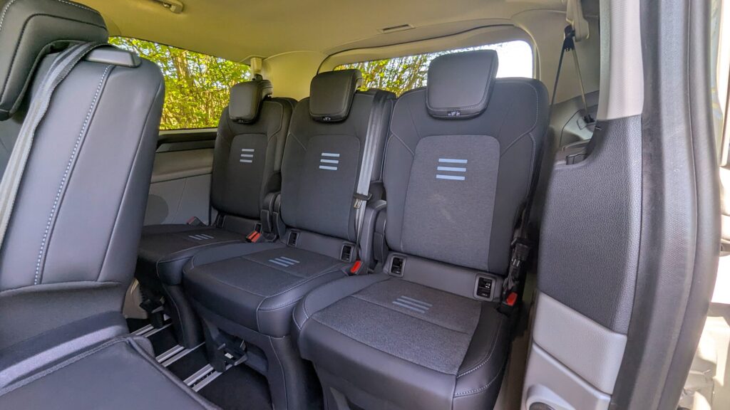 Essai ford transit custom dernier rang - essai ford tourneo custom h1 340 l1 phev : le chaînon manquant?