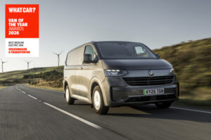 41308 what car awards best med elec copy - volkswagen transporter et e-transporter : doublé gagnant aux what car? Van and commercial vehicle awards 2026
