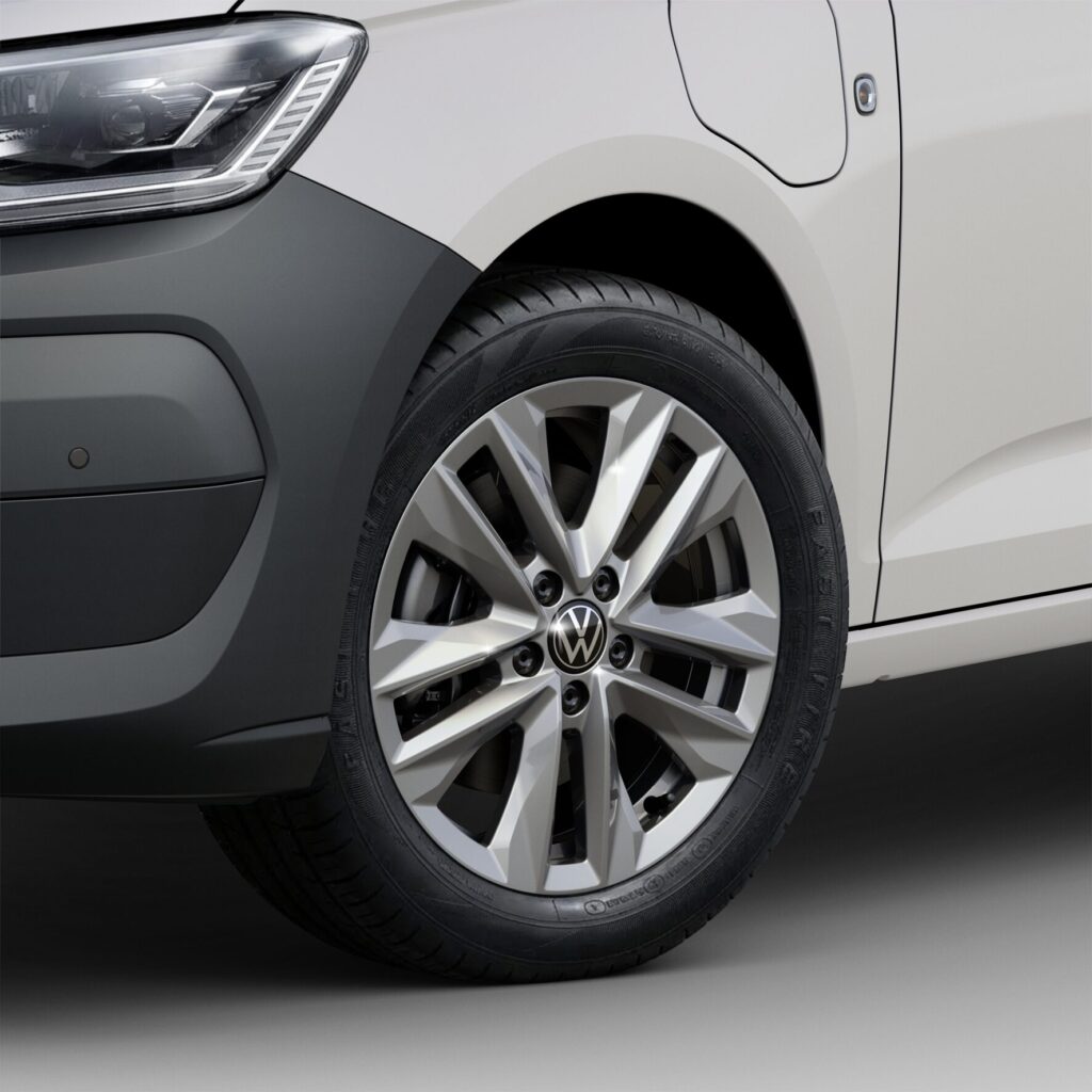 09 presse cargo felge - volkswagen caddy restylé : l'habitacle passe au numérique