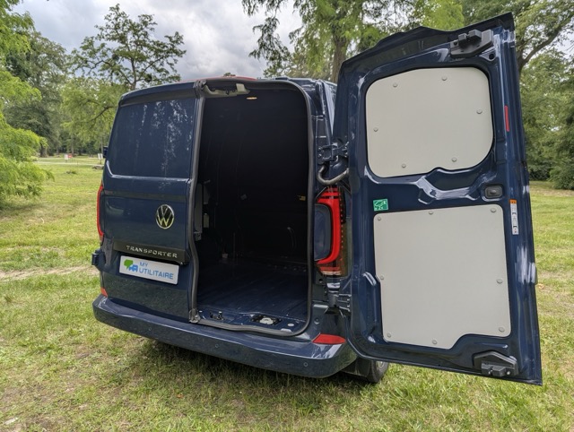 Essai vw transporter procab c julien marcospxl 19 - essai volkswagen transporter procab 2. 0 tdi 150 : le double cabine qui embarque toute l'équipe