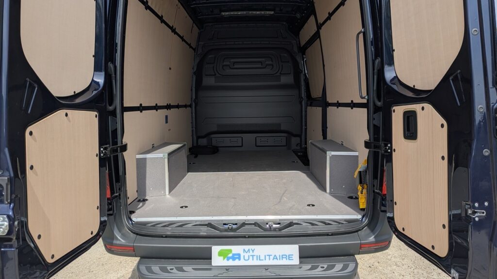 Essai esprinter julien juin 2026 - 23 Essai esprinter julien juin 2026 23 - essai mercedes esprinter 420 fourgon 81 kwh : le grand fourgon électrique haut de gamme à l'épreuve du réel