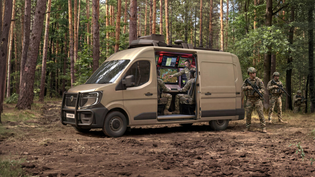 Eurosatory 2026 renault group and thales unveil 4 troop 2 - renault 4 troop : le trafic e-tech électrique entre dans la stratégie duale de renault