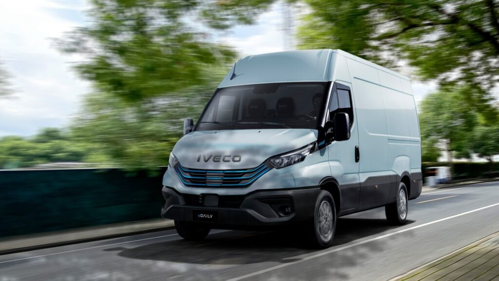 Griglia-veicoli-edaily-van Griglia veicoli edaily van - iveco ejolly : le fourgon électrique urbain rejoint l'offre pay-per-use de gate