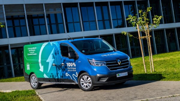 Renault trafic qinomic 3/4 avant