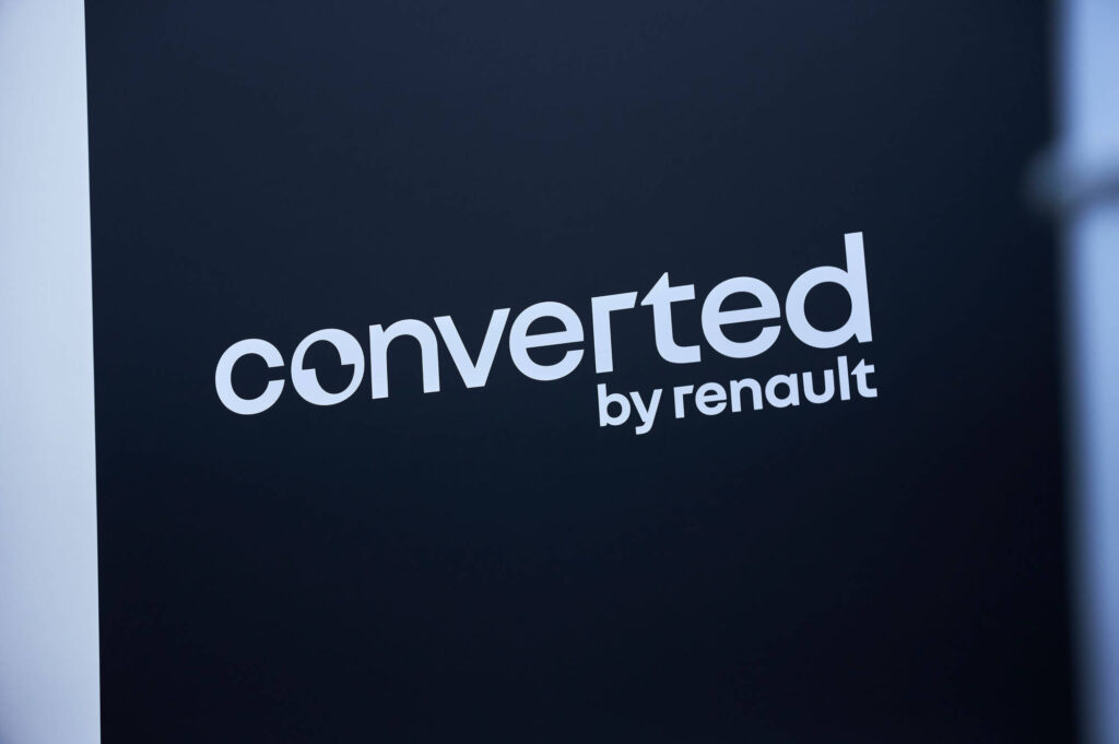 Converted by renault - « converted by renault » : la conversion d'utilitaire passe en mode usine
